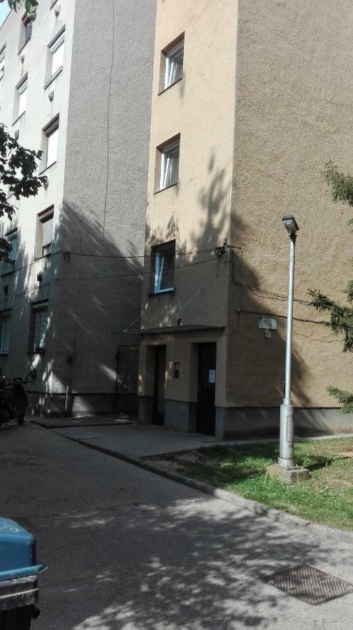 Desi Apartman Kaposvár Eksteriør bilde