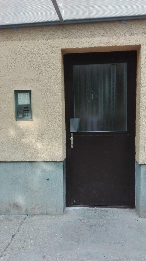 Desi Apartman Kaposvár Eksteriør bilde